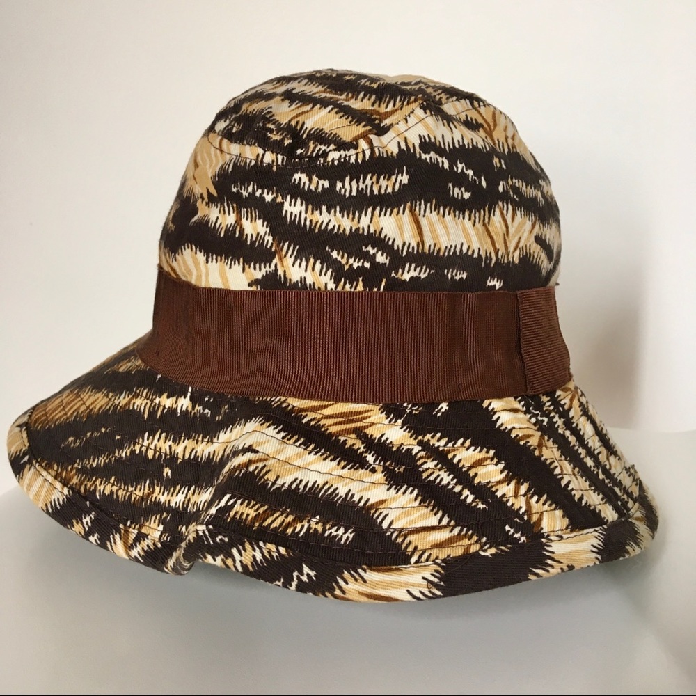 Dolce & Gabbana animal print bucket hat